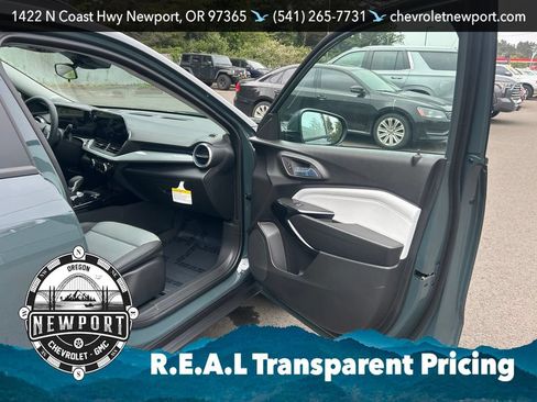 New 2026 Chevrolet Trax LT w/ LT Convenience Package FWD image 29