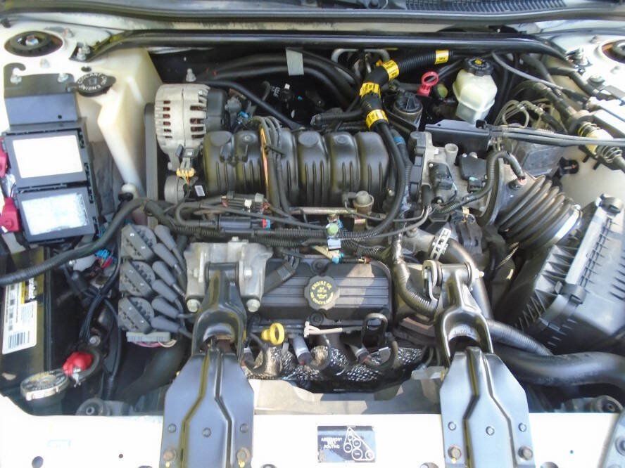 Used 2001 Chevrolet Impala w/ Preferred Equipment Group FWD image 26