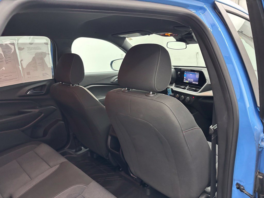 Used 2024 Chevrolet Trax RS w/ Driver Confidence Package FWD image 39