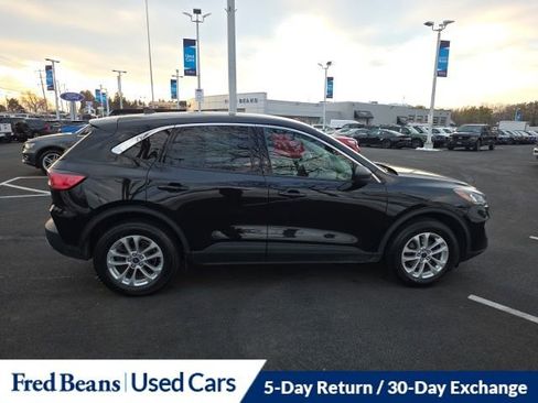 Certified 2022 Ford Escape SE w/ Cold Weather Package image 11