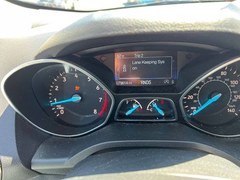 Used 2018 Ford Escape SEL w/ Ford Safe & Smart Package AWD/4WD image 17