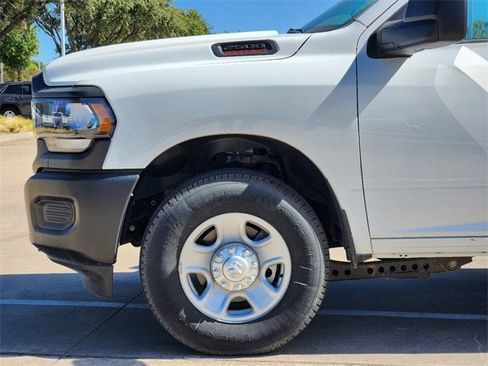 New 2024 RAM 2500 Tradesman w/ Convenience Group image 7
