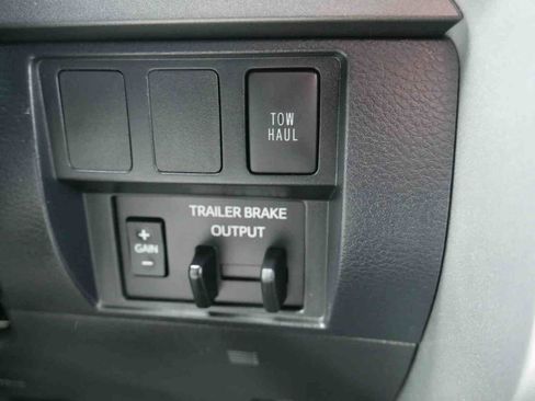 Used 2020 Toyota Tundra SR5 w/ SR5 Upgrade Package image 32