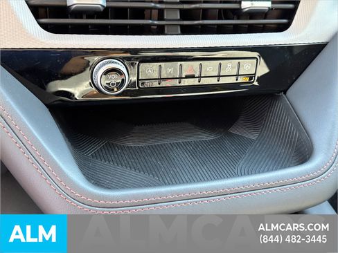 Used 2025 Ford Explorer Active image 38