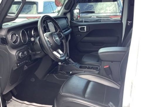 Used 2023 Jeep Wrangler Unlimited Sahara w/ Cold Weather Group AWD/4WD image 20