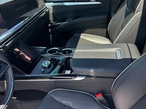 Used 2025 Cadillac Escalade Sport w/ Touring Package AWD/4WD image 31