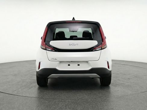 Used 2025 Kia Soul LX w/ LX Technology Package FWD image 7