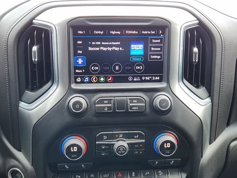 Used 2020 Chevrolet Silverado 1500 LT w/ Texas Edition AWD/4WD image 16