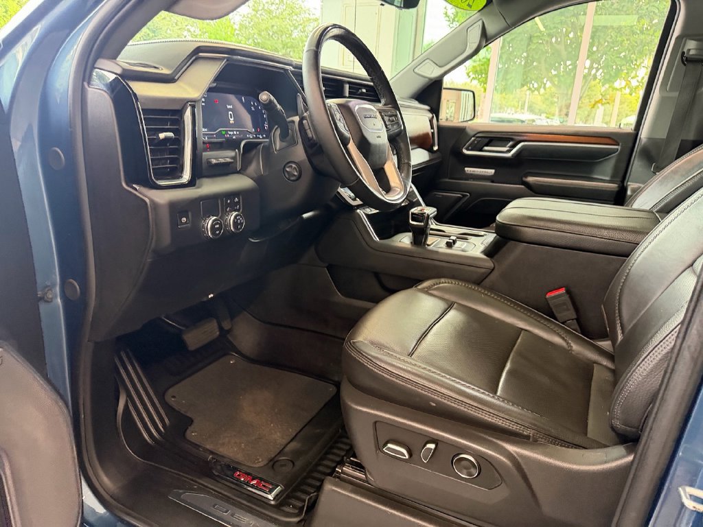 Used 2025 GMC Sierra 1500 Denali w/ Denali Reserve Package RWD image 12