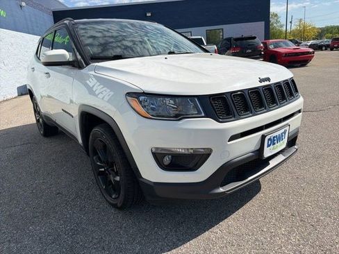 Used 2018 Jeep Compass Latitude AWD/4WD image 7