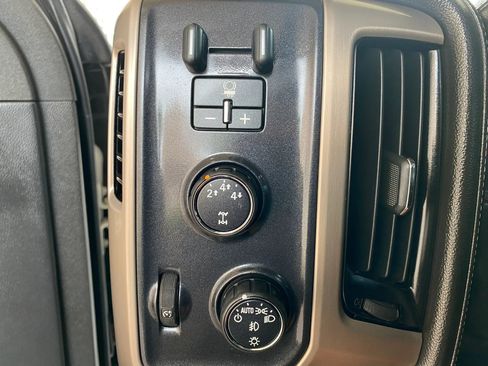 Used 2015 GMC Sierra 2500 Denali w/ Duramax Plus Package AWD/4WD image 28