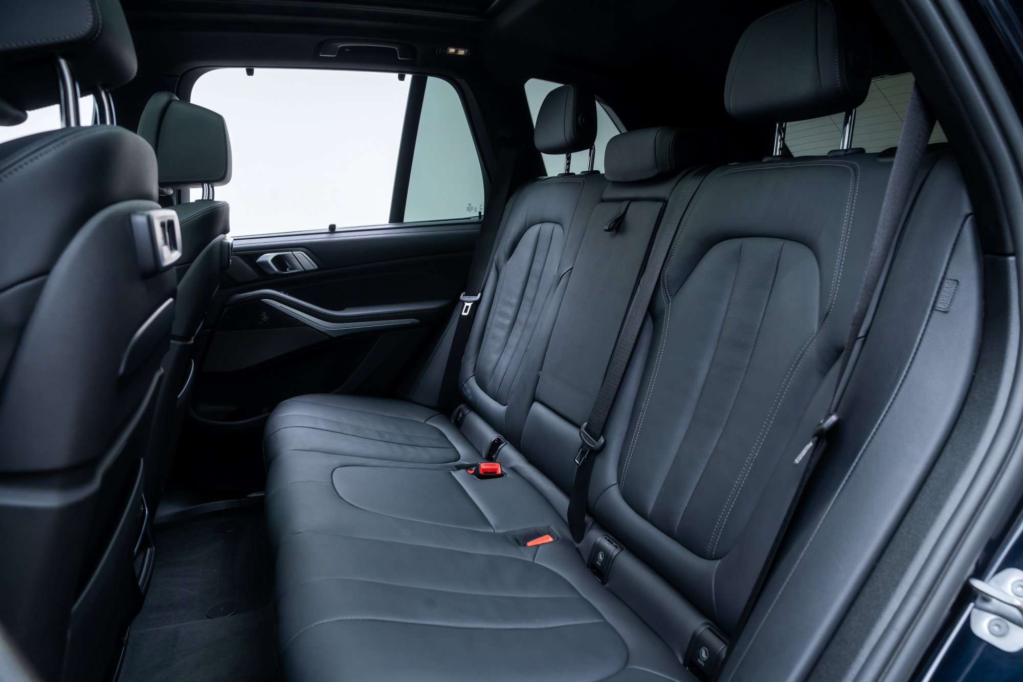 Used 2022 BMW X5 M50i AWD/4WD image 23