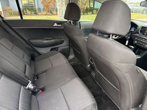 Used 2021 Kia Sportage LX image 17