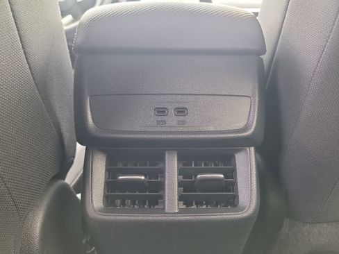 Used 2025 Chevrolet Equinox LT AWD/4WD image 15