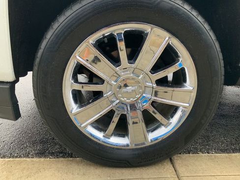 Used 2016 Chevrolet Silverado 1500 High Country image 9