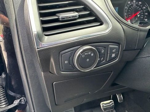 Used 2022 Ford Edge ST w/ Equipment Group 401A AWD/4WD image 11
