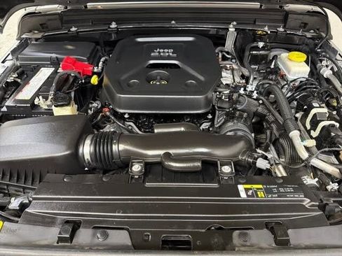 Used 2020 Jeep Wrangler Unlimited Sahara AWD/4WD image 73