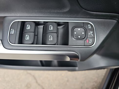 New 2026 Mercedes-Benz GLB 250 image 29