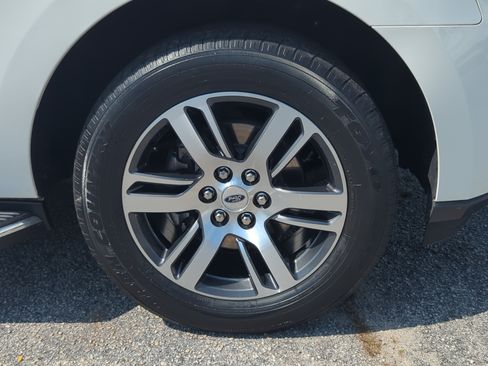 Certified 2023 Ford Expedition Max XLT AWD/4WD image 9