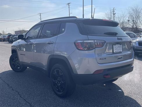 Used 2023 Jeep Compass Trailhawk image 5
