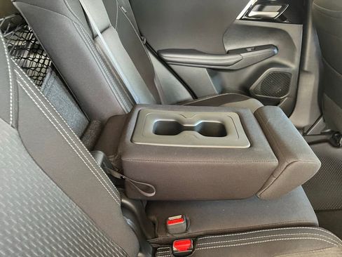 Used 2024 Mitsubishi Outlander ES image 25