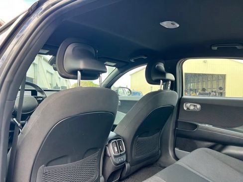Used 2024 Hyundai Ioniq 6 SE RWD image 9