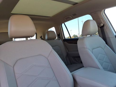 Used 2024 Volkswagen Atlas SE image 21