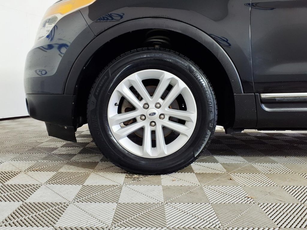 Used 2012 Ford Explorer XLT FWD image 7