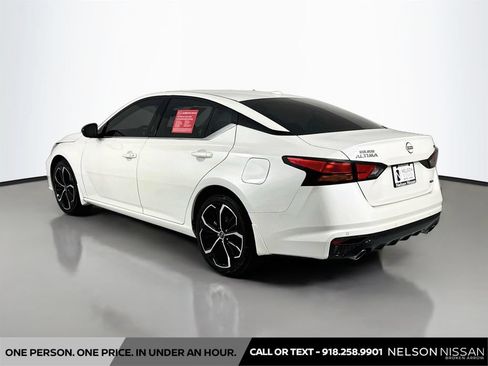 Certified 2024 Nissan Altima 2.5 SR w/ SR Premium Package AWD/4WD image 7