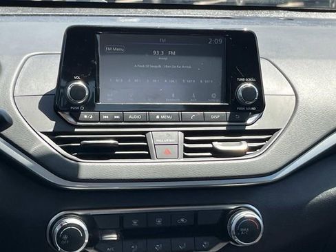 Used 2023 Nissan Altima 2.5 S FWD image 14