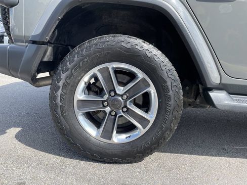Certified 2020 Jeep Wrangler Unlimited Sahara w/ Cold Weather Group AWD/4WD image 12