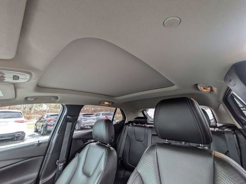 Used 2023 Buick Encore GX Essence w/ Experience Buick Package image 28