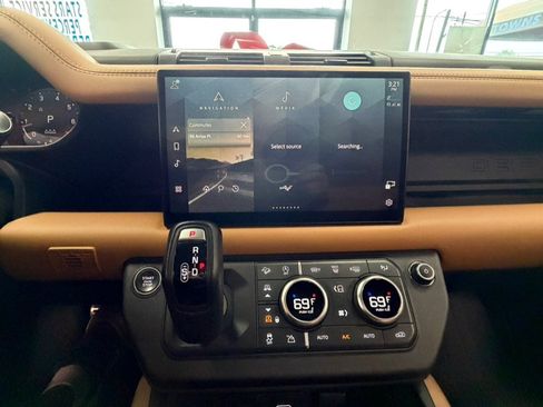 Used 2024 Land Rover Defender 110 X AWD/4WD image 50