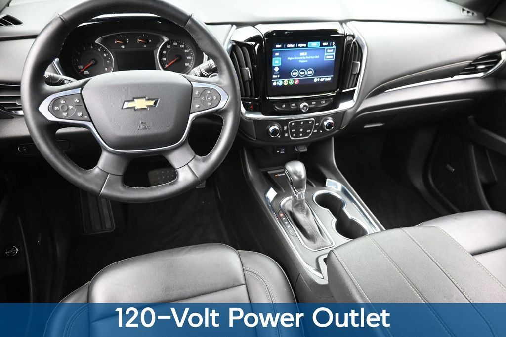 Used 2023 Chevrolet Traverse LT w/ LT Premium Package AWD/4WD image 17