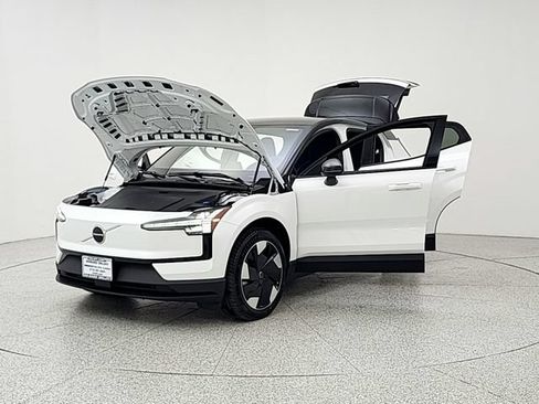 New 2026 Volvo EX30 Plus w/ Protection Package Premier AWD/4WD image 9