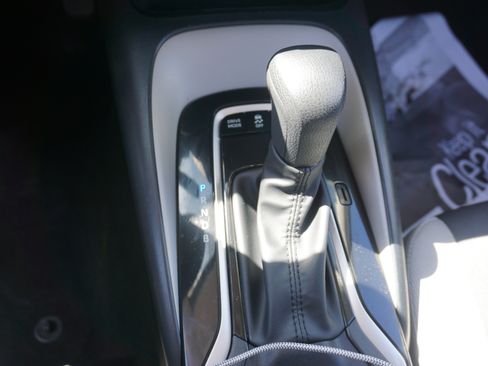 Used 2025 Toyota Corolla LE image 10