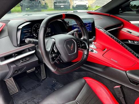 Used 2022 Chevrolet Corvette Stingray Preferred Cpe w/ Z51 Performance Package RWD image 18