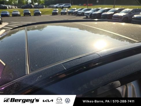 Used 2022 Toyota RAV4 XSE AWD/4WD image 5