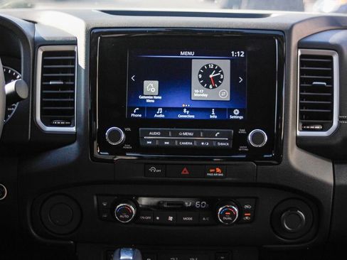 Used 2024 Nissan Frontier SV w/ SV Convenience Package image 14