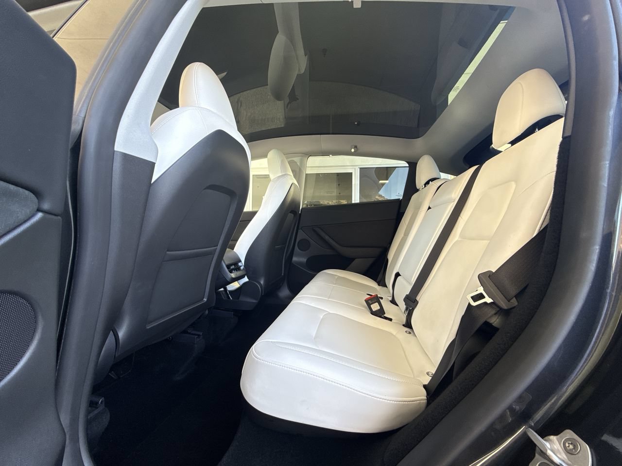 Used 2024 Tesla Model Y Performance AWD/4WD image 25