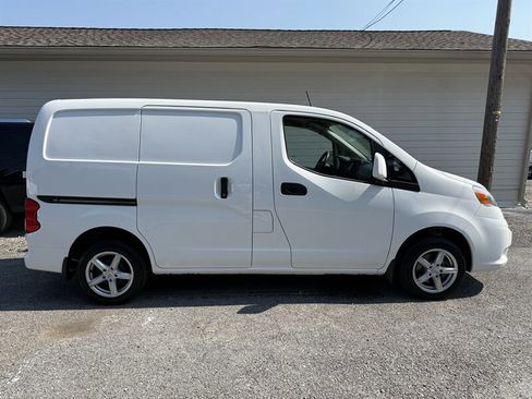 Used 2020 Nissan NV200 SV image 1