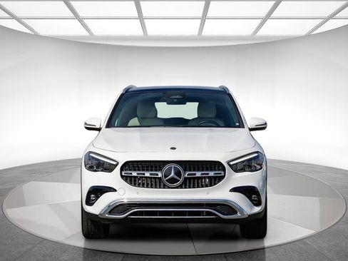 Used 2025 Mercedes-Benz GLA 250 4MATIC image 6