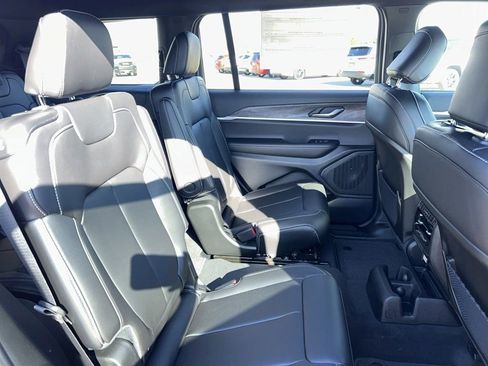 New 2025 Jeep Grand Cherokee L Limited w/ Black Appearance Package image 22