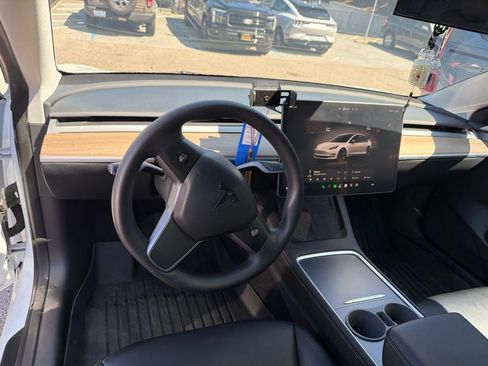 Used 2023 Tesla Model 3 Standard Range RWD image 11