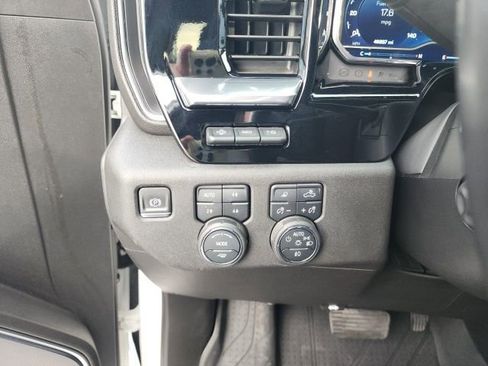 Used 2024 Chevrolet Silverado 1500 High Country image 42