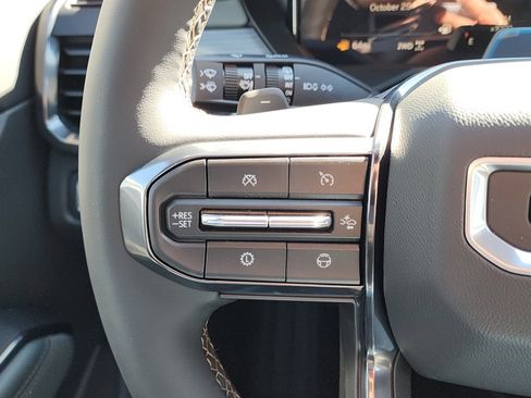 New 2026 GMC Acadia AT4 image 21