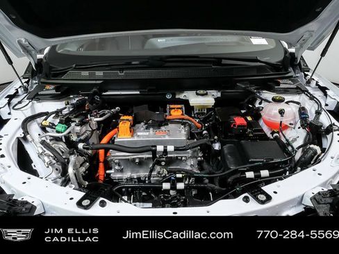 Certified 2025 Cadillac Optiq Luxury 2 w/ LPO, Floor Liner Package image 35