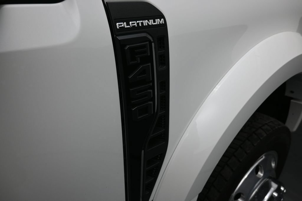 Used 2025 Ford F450 Platinum w/ FX4 Off-Road Package AWD/4WD image 24