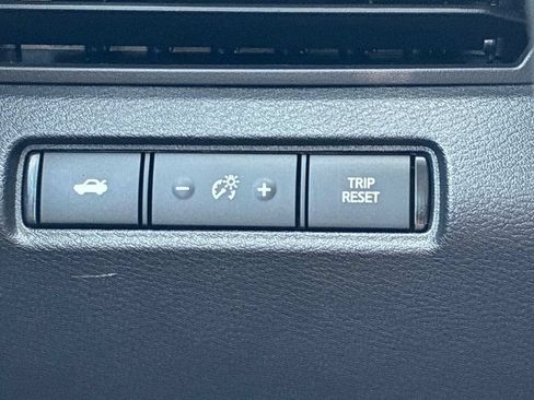 Used 2024 Nissan Altima 2.5 SR FWD image 23