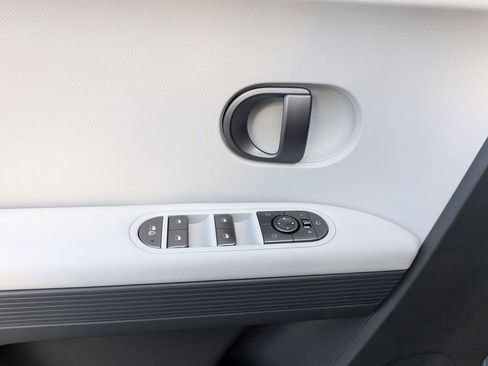 Used 2025 Hyundai Ioniq 5 SEL image 14